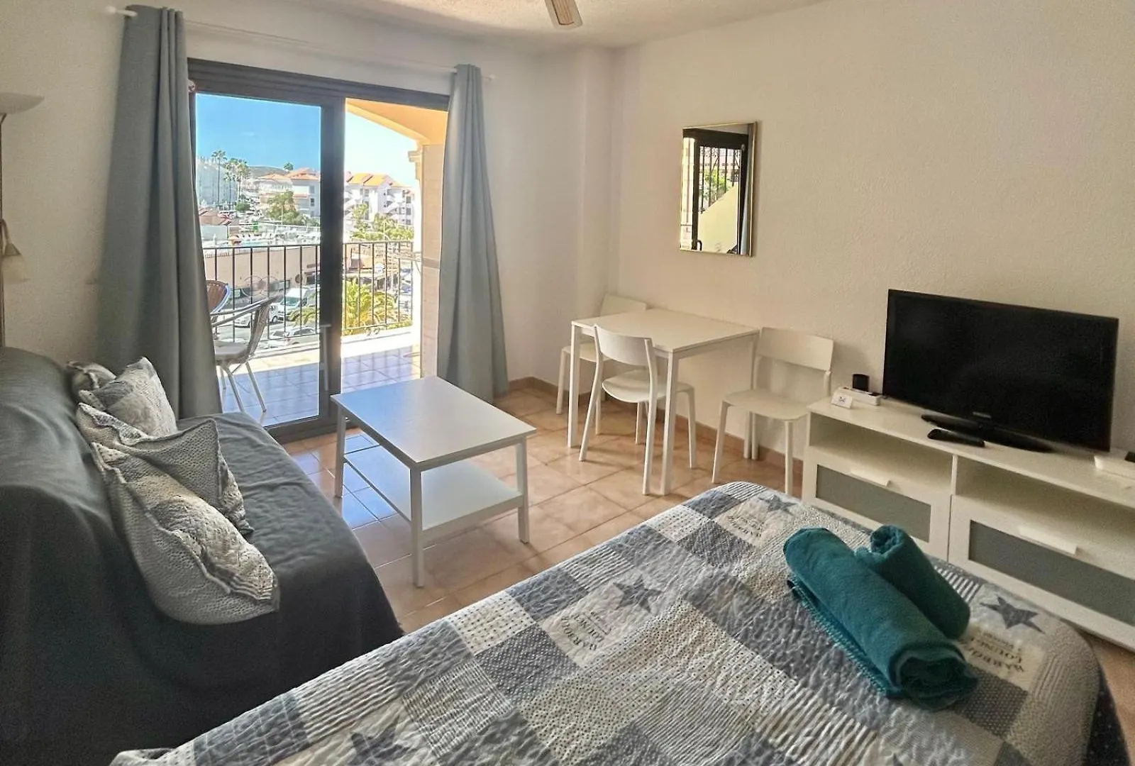 Pool And Sea View Studio In Castle Harbour C010 Los Cristianos  Apartment Los Cristianos (Tenerife)