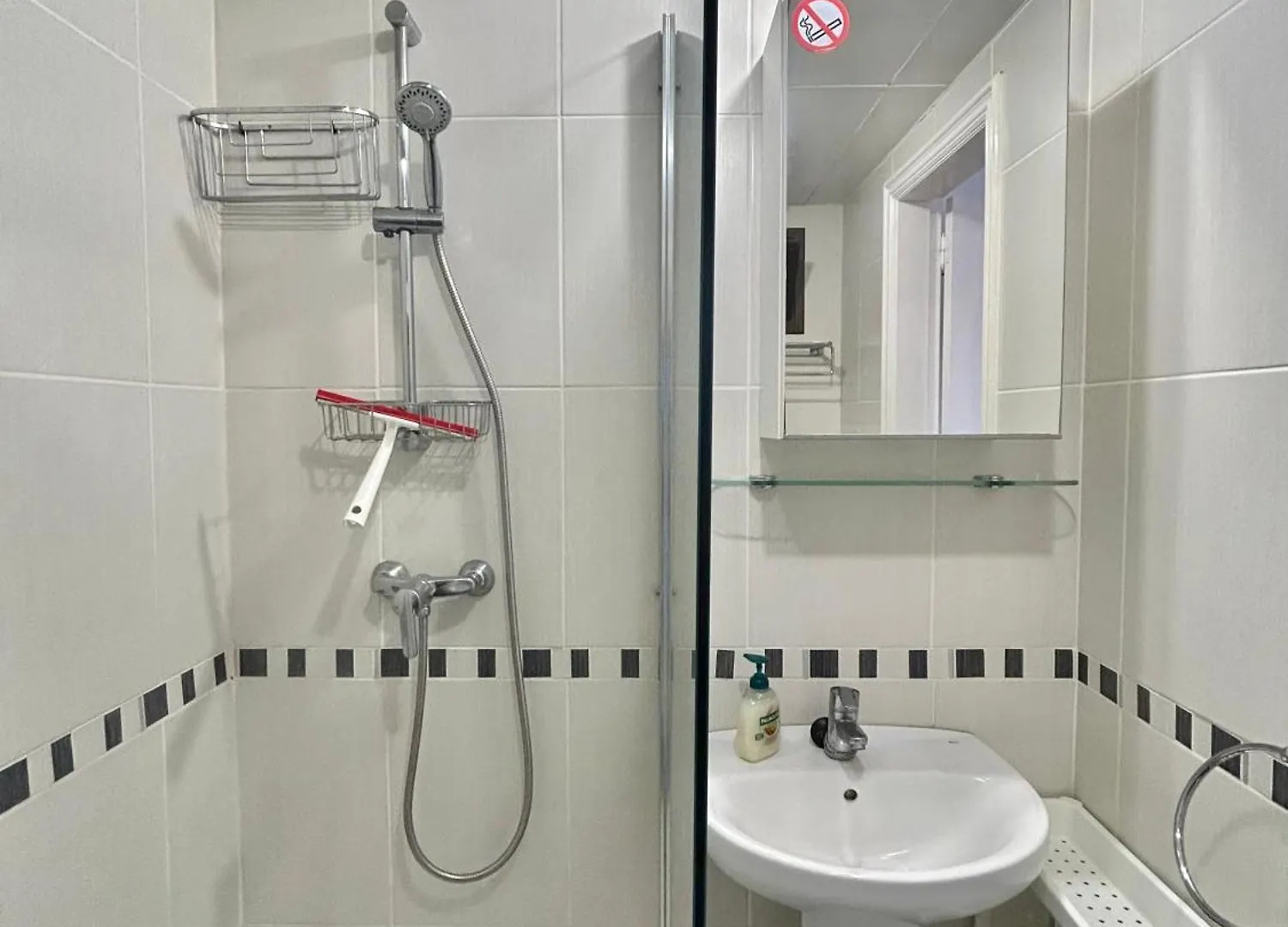 Pool And Sea View Studio In Castle Harbour C010 Los Cristianos  Los Cristianos (Tenerife)